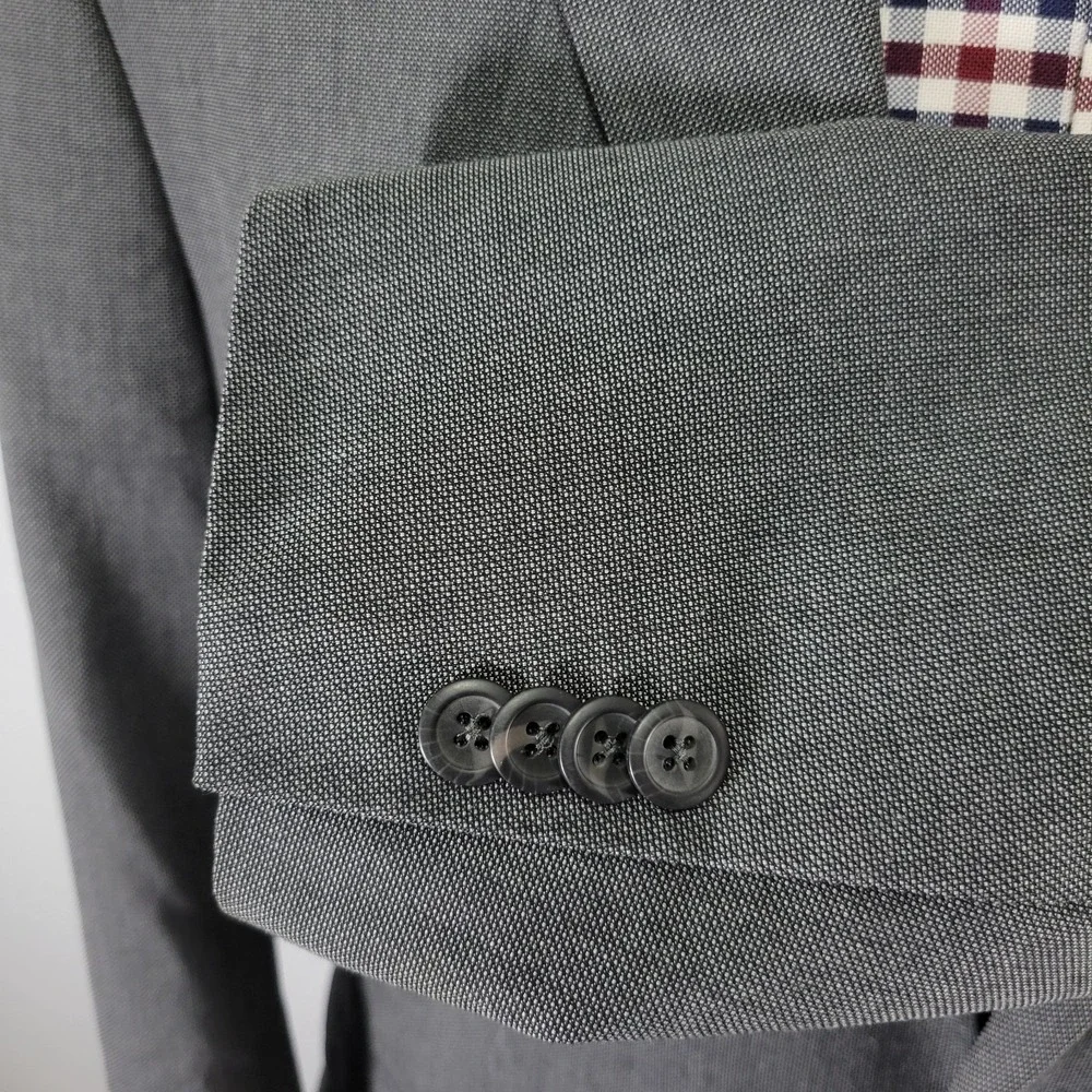 Kenneth Cole Reaction Men's‎ Sport Coat Blazer Two Button Gray Size about 42R